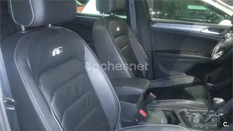 Usado VW Tiguan Sportline 190 CV (139 kW) 2017 Gris / plata SUV