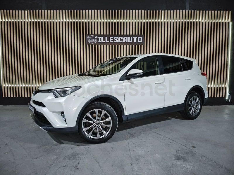 Usado Toyota RAV4 Business Edition 143 CV (105 kW) 2017 Blanco SUV