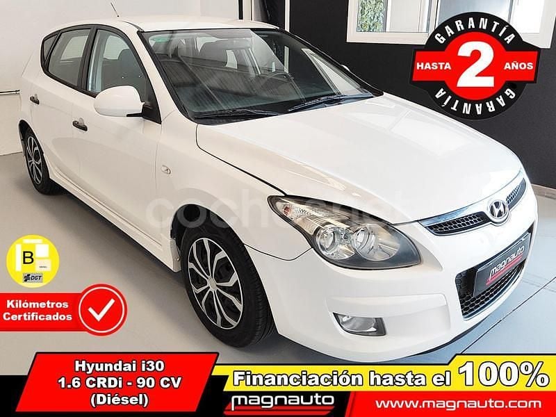 Usado Hyundai i30 Classic 90 CV (66 kW) 2011 Blanco Berlina