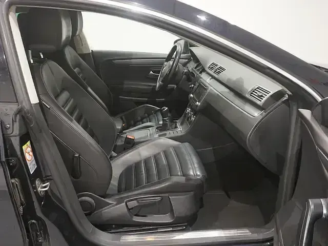 Usado VW CC 160 CV (117 kW) 2012 Negro Berlina