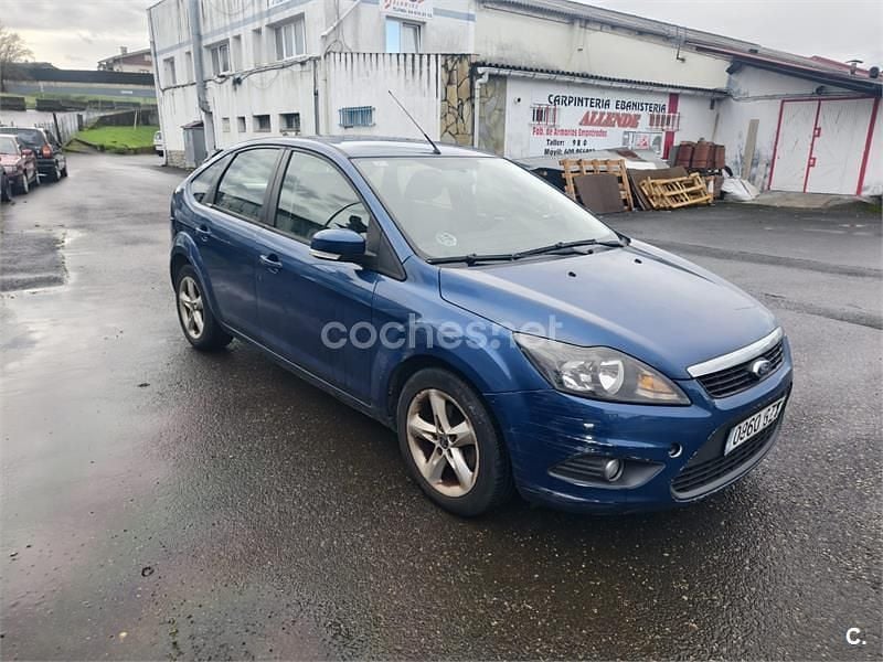 Usado Ford Focus Trend 109 CV (80 kW) 2010 Azul Berlina