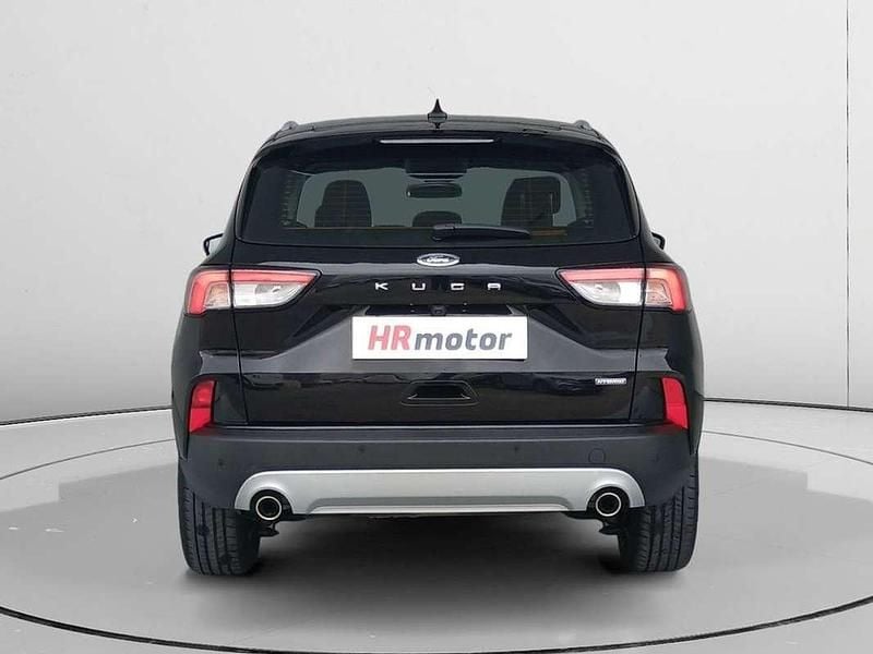 Usado Ford Kuga Titanium 192 HP (141 kW) 2022 Preto SUV