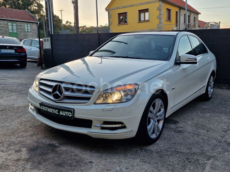 Blanco Usado 2010 Mercedes C200 Avantgarde Berlina | 10.300 € (Precio justo) - Imagen 1/4