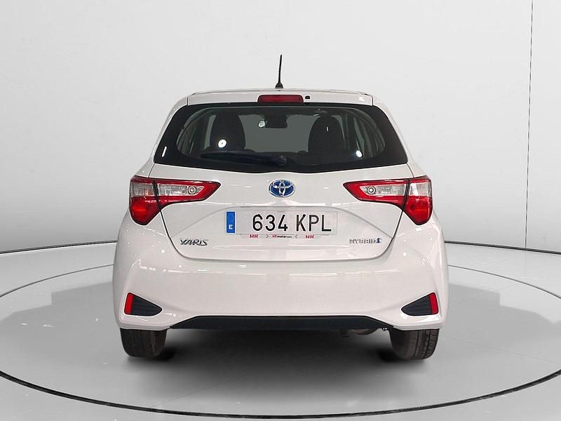 Usado Toyota Yaris Hybrid 100 CV (73 kW) 2018