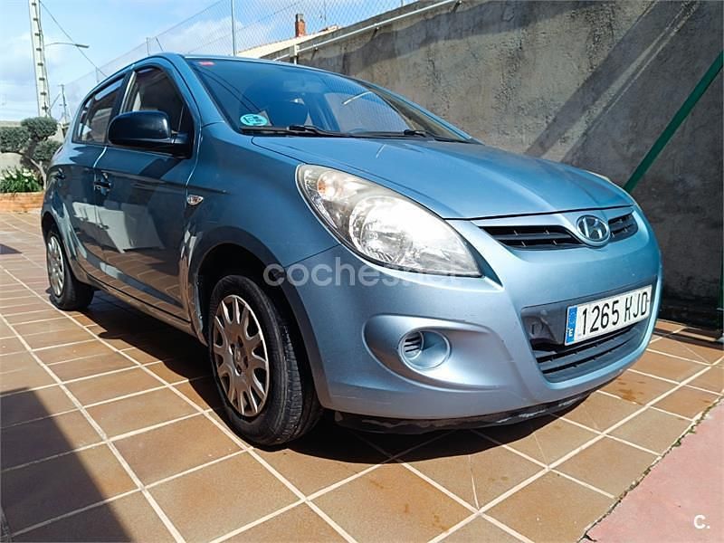 Usado Hyundai i20 Classic 78 CV (57 kW) 2012 Azul Utilitario