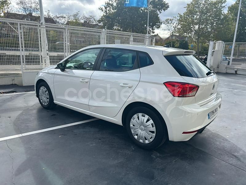 Usado Seat Ibiza Reference 80 CV (58 kW) 2023 Blanco Berlina