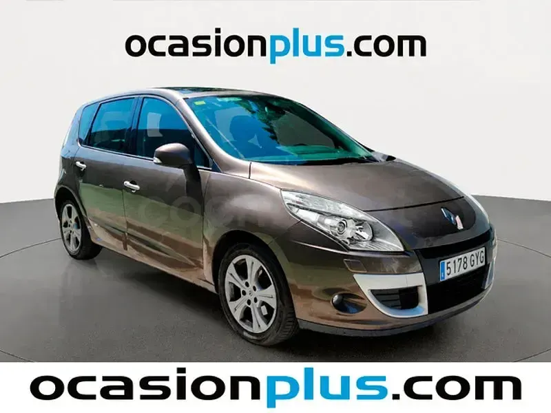 Usado Renault Scénic III 131 CV (96 kW) 2010 Marrón Monovolumen