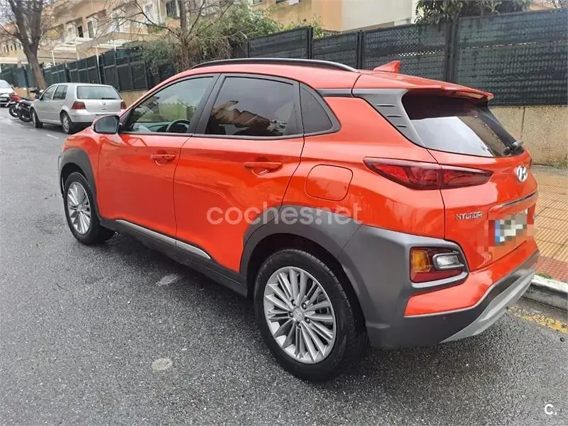 Usado Hyundai Kona 120 CV (88 kW) 2018 Rojo SUV
