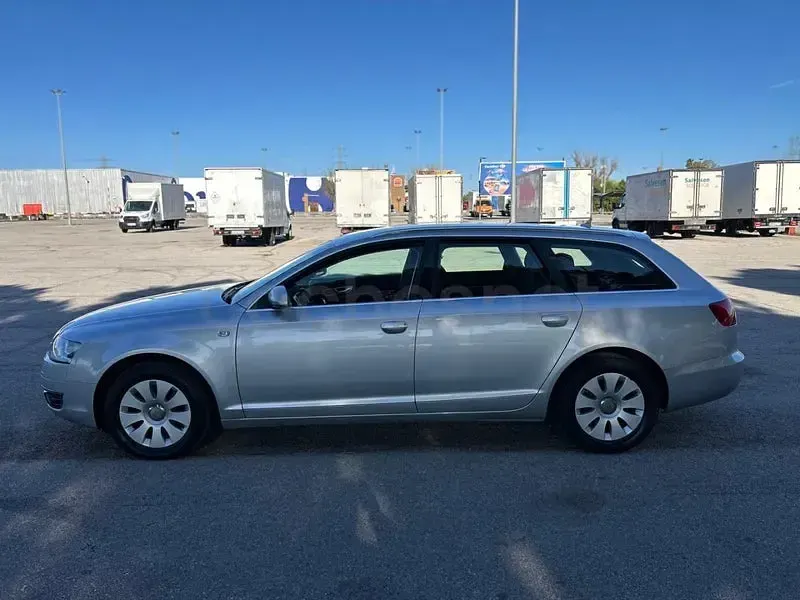 Usado Audi A6 136 CV (100 kW) 2009 Gris / plata Familiar
