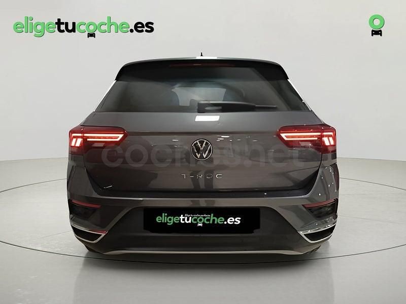 Usado VW T-Roc Sportline 150 CV (110 kW) 2021 Gris / plata SUV