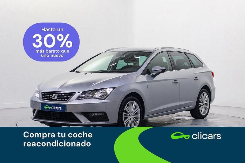 Usado Seat Leon XCELLENCE 130 CV (95 kW) 2020 Gris / plata Familiar