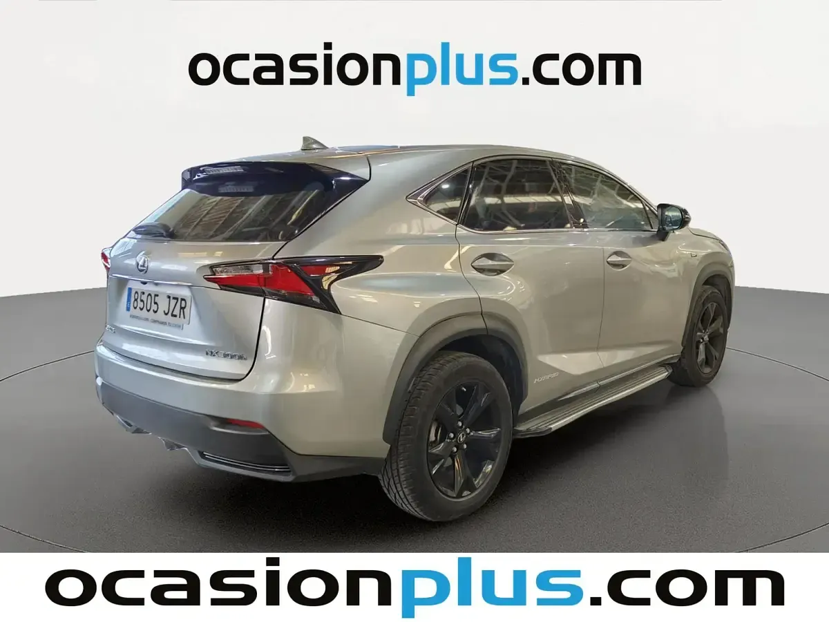 Usado Lexus NX300h Sport Line 197 CV (144 kW) 2017 Gris SUV