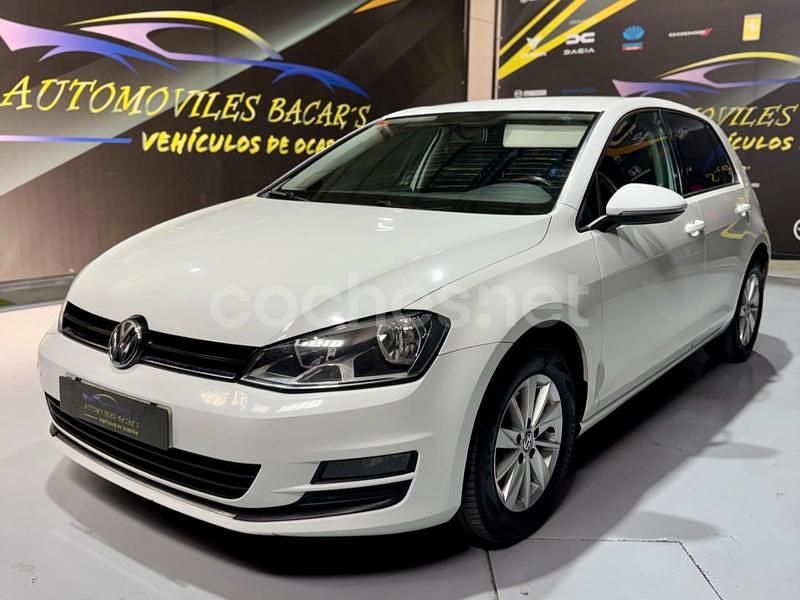 Blanco Usado 2016 VW Golf VII Advance Berlina | 9900 € (Precio justo) - Imagen 1/4
