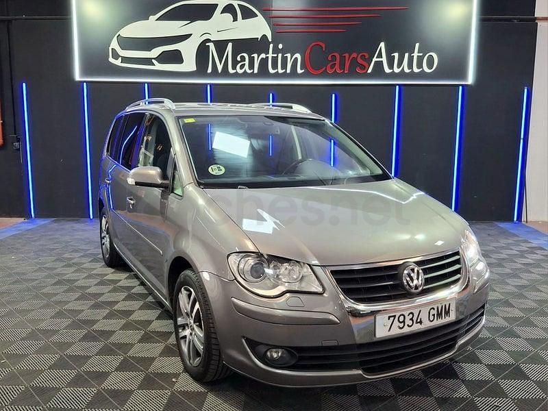 Usado VW Touran Advance 105 CV (77 kW) 2009 Beige Monovolumen