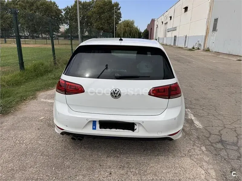 Usado VW Golf VII Sportline 150 CV (110 kW) 2015 Blanco Berlina