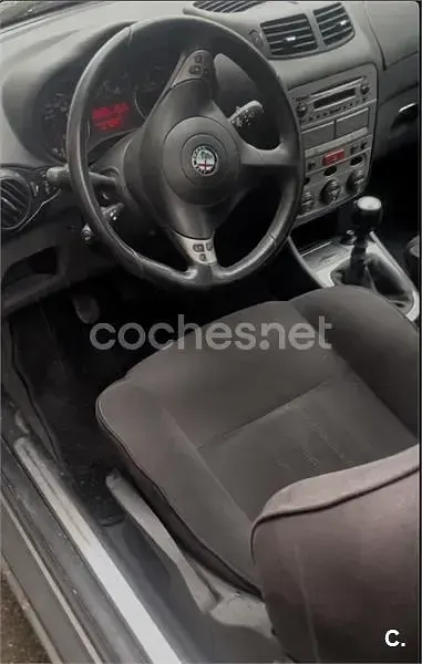 Usado Alfa Romeo 147 Progression 150 CV (110 kW) 2005 Gris / plata Utilitario