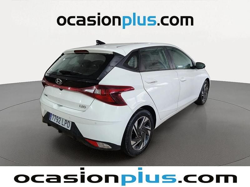 Usado Hyundai i20 84 CV (61 kW) 2021 Blanco Utilitario