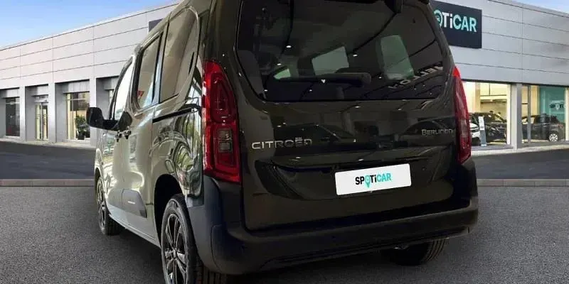 Usado Citroën Berlingo 102 CV (75 kW) 2024 Verde Monovolumen