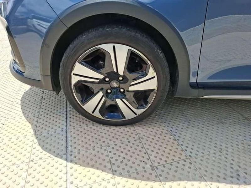 Usado Hyundai Bayon 84 CV (61 kW) 2023 Gris SUV