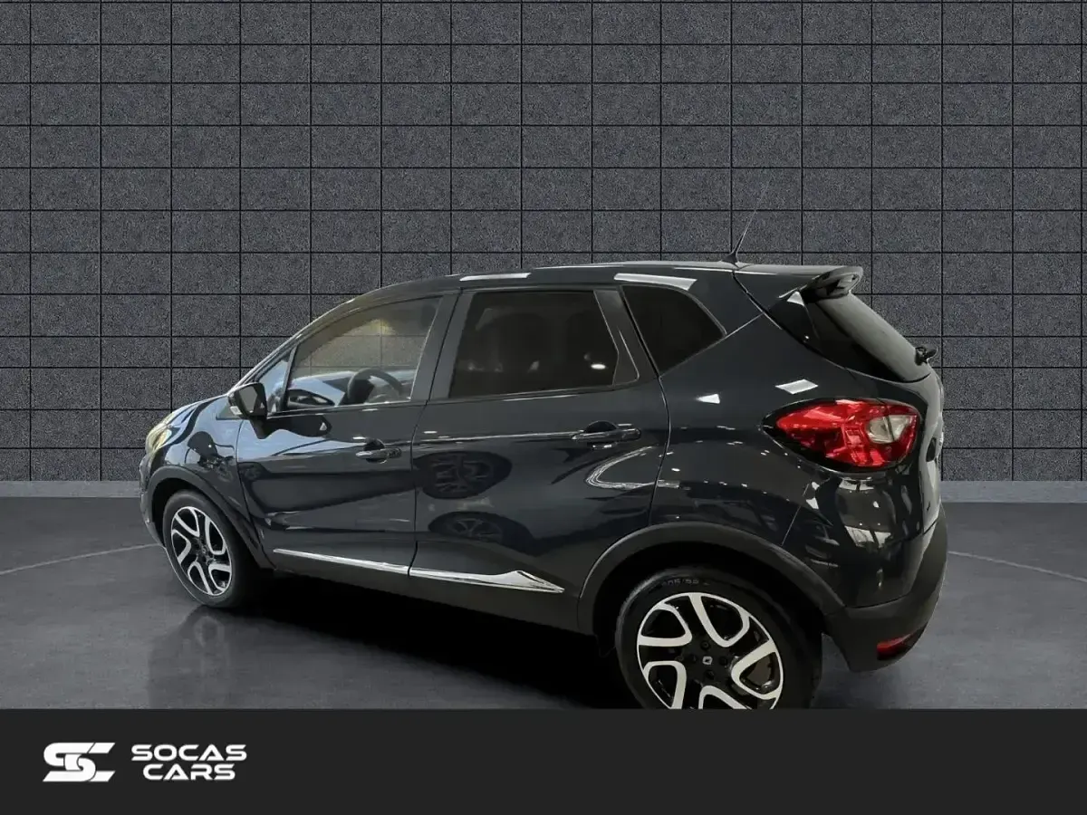 Usado Renault Captur Zen 90 CV (66 kW) 2015 Azul SUV
