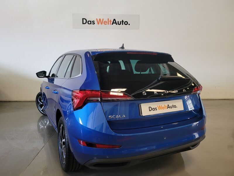 Usado Skoda Scala Ambition 150 CV (110 kW) 2023 Azul Utilitario