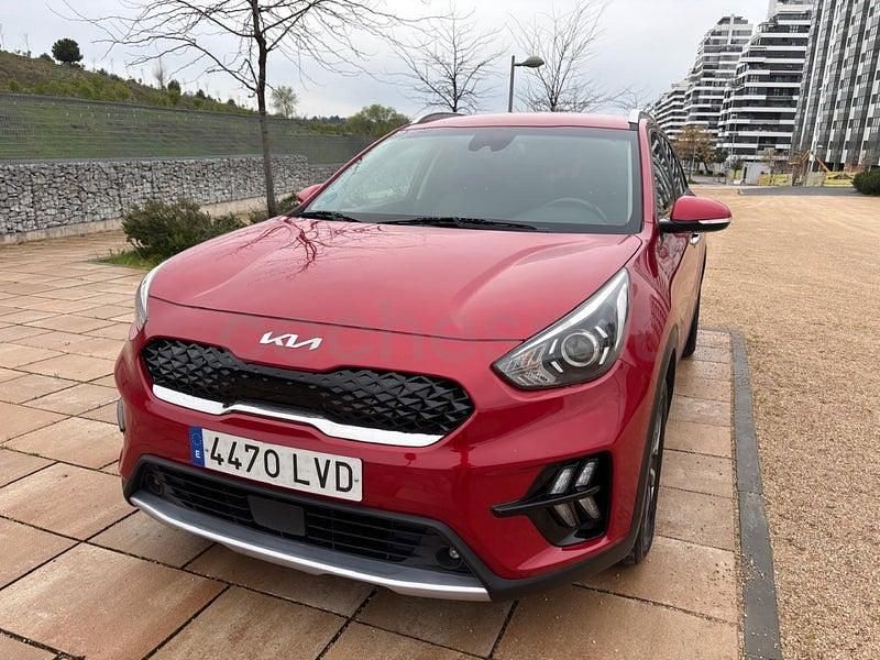 Usado Kia Niro 141 CV (103 kW) 2021 Rojo SUV
