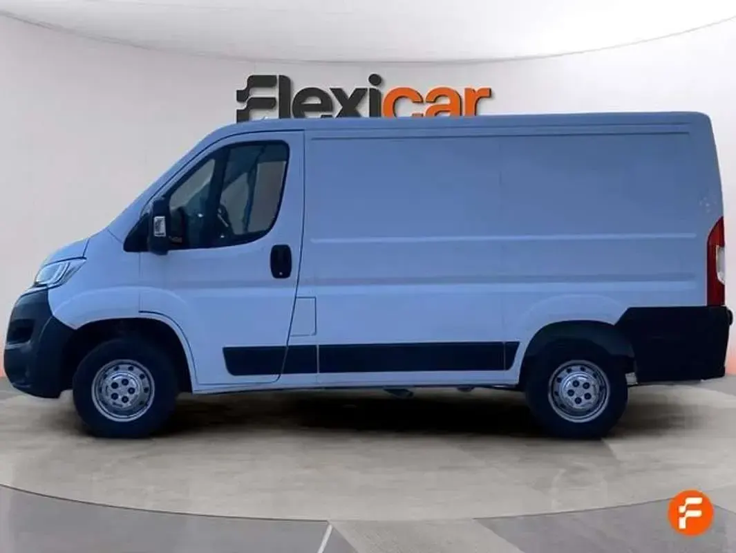 Usado Citroën Jumper 120 CV (88 kW) 2021 Blanco Monovolumen