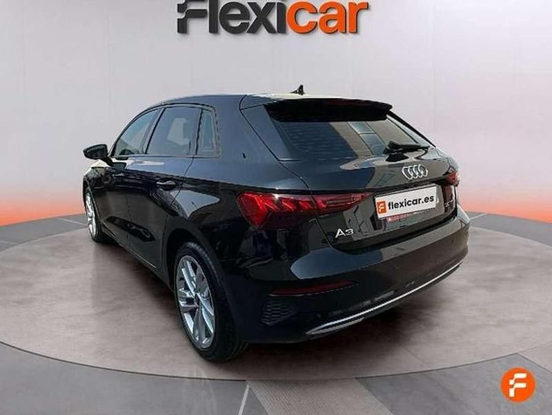 Käytetty Audi A3 Advanced 150 HP (110 kW) 2022 Musta Sedan