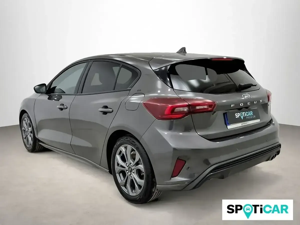 Usado Ford Focus ST-Line 155 CV (114 kW) 2023 Gris Berlina
