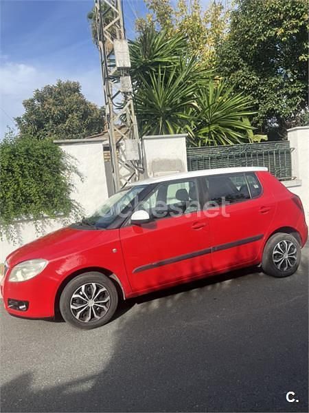 Rojo Usado 2009 Skoda Fabia Berlina | 4500 € (Precio justo) - Imagen 1/4