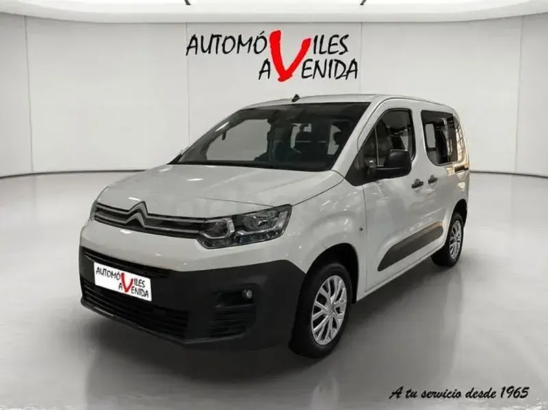 Usado Citroën Berlingo Feel 102 CV (75 kW) 2023 Blanco Monovolumen