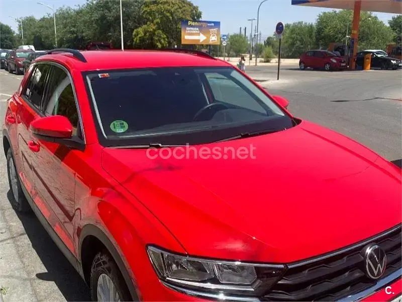 Usado VW T-Roc Advance 110 CV (80 kW) 2021 Rojo SUV
