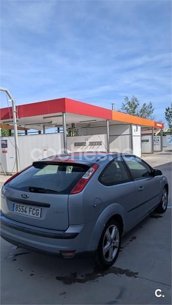 Usado Ford Focus Sport 115 CV (84 kW) 2005 Azul Berlina