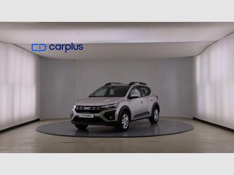 Gris urban (metalizado) Usado 2024 Dacia Sandero Expression Utilitario | 16.990 € (Precio justo) - Imagen 1/4