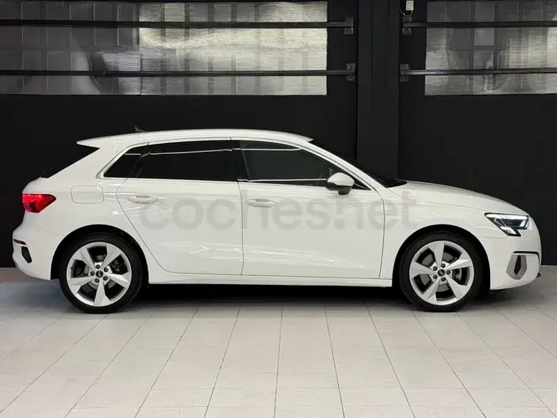 Usado Audi A3 110 CV (80 kW) 2021 Blanco Berlina