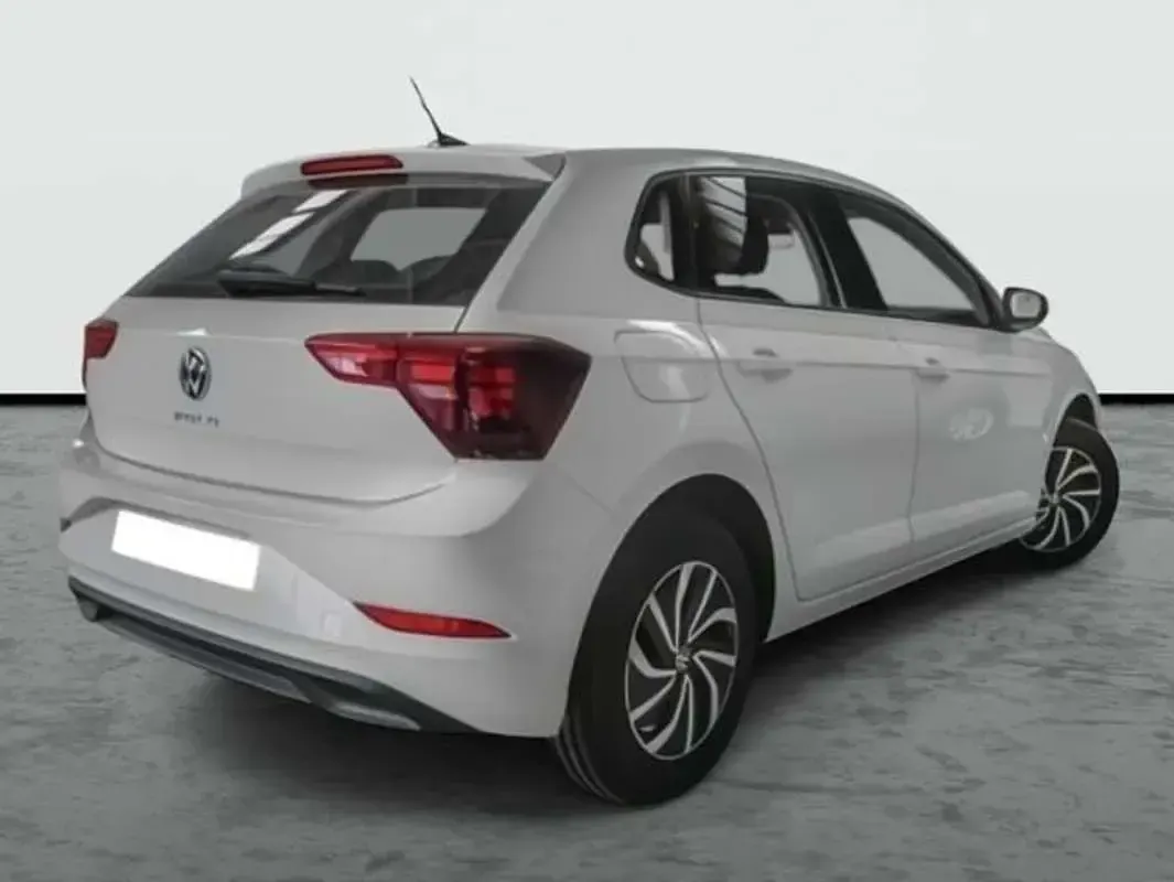 Usado VW Polo 95 CV (69 kW) 2022 Gris Utilitario