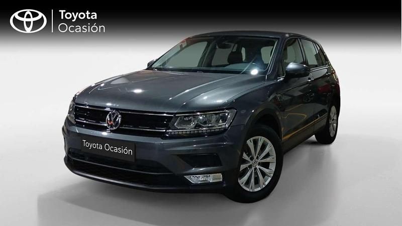 Usado VW Tiguan Edition 125 CV (91 kW) 2017 Gris SUV