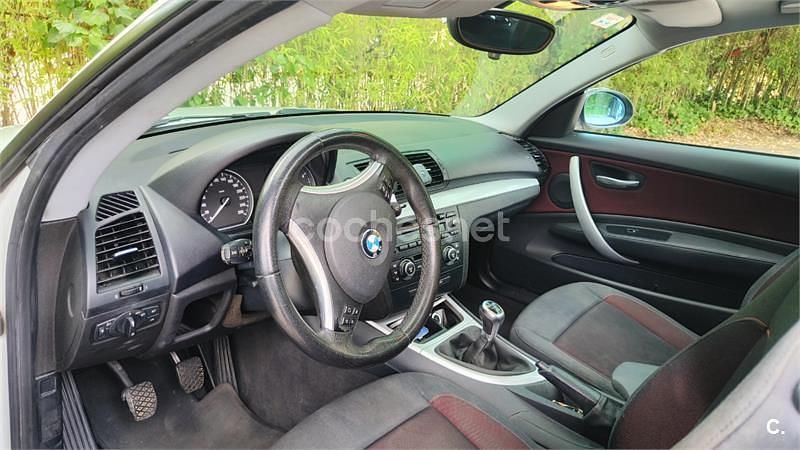 Blanco Usado 2007 BMW 120 Utilitario | 6750 € (Un poco caro) - Imagen 1/4