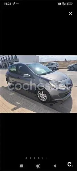 Usado Renault Clio II Privilege 80 CV (58 kW) 2006 Gris / plata Berlina