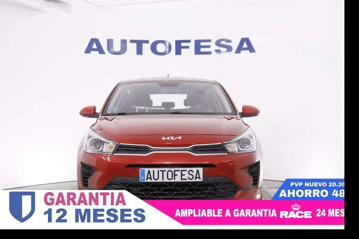 Käytetty Kia Rio 84 HP (61 kW) 2022 Punainen Sedan