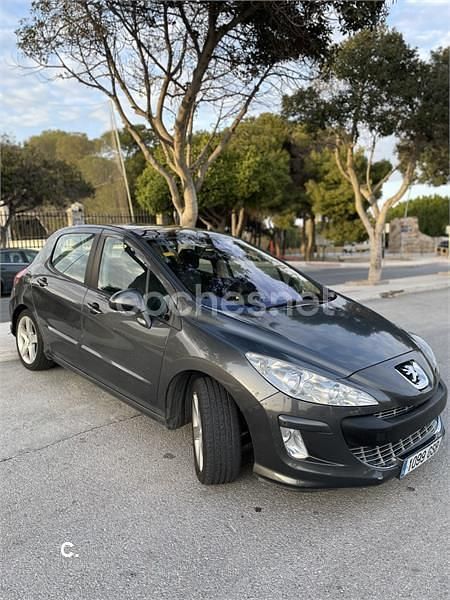 Usado Peugeot 308 Sport 120 CV (88 kW) 2009 Gris / plata Berlina