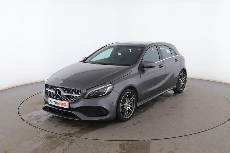 Gris Usado 2017 Mercedes A180 AMG Utilitario | 18.199 € (Precio justo) - Imagen 1/3