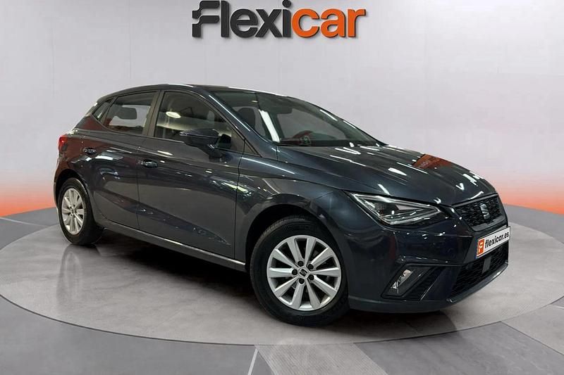Gris Usado 2023 Seat Ibiza Reference Berlina | 14.090 € (Precio justo) - Imagen 1/4