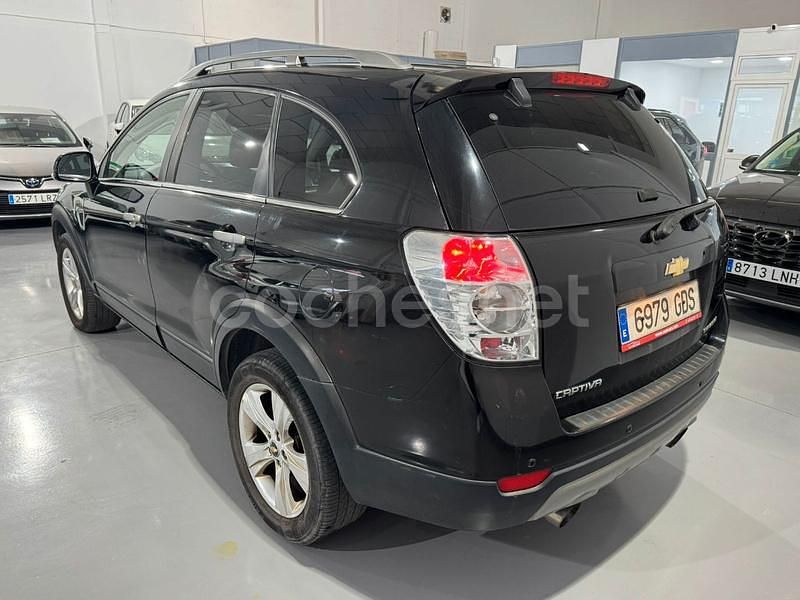 Usado Chevrolet Captiva 150 CV (110 kW) 2008 Negro SUV
