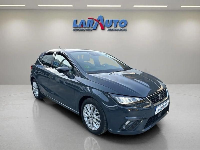 Usado Seat Ibiza FR 116 CV (85 kW) 2024 Gris / plata Utilitario