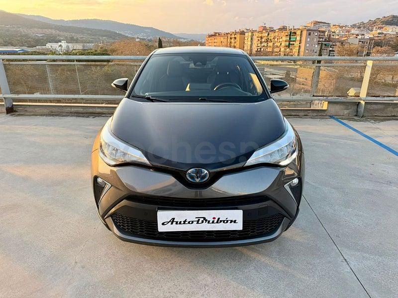 Usado Toyota C-HR Advance 122 CV (89 kW) 2023 Gris / plata SUV