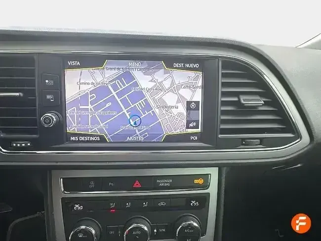 Begagnad Seat Leon XCELLENCE 150 HK (110 kW) 2019 Vit Sedan