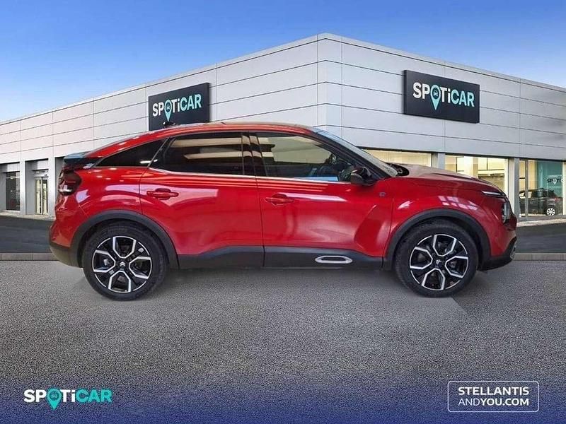 Usado Citroën e-C4 Shine 100 kW (137 CV) 2024 Rojo Berlina