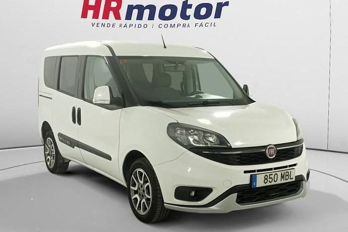 Usado Fiat Doblò Trekking 120 CV (88 kW) 2022 Monovolumen