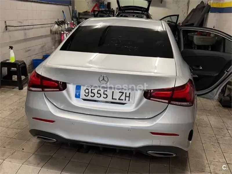 Usado Mercedes A200 150 CV (110 kW) 2022 Gris / plata Berlina